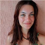 Studentessa del liceo linguistico al terzo anno si offre per dare ripetizioni e aiuto per bambini dell'elementari